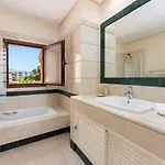 Duplex Penthouse With The Sea Views, Luxury Urbanization Сasa de vacaciones Marbella