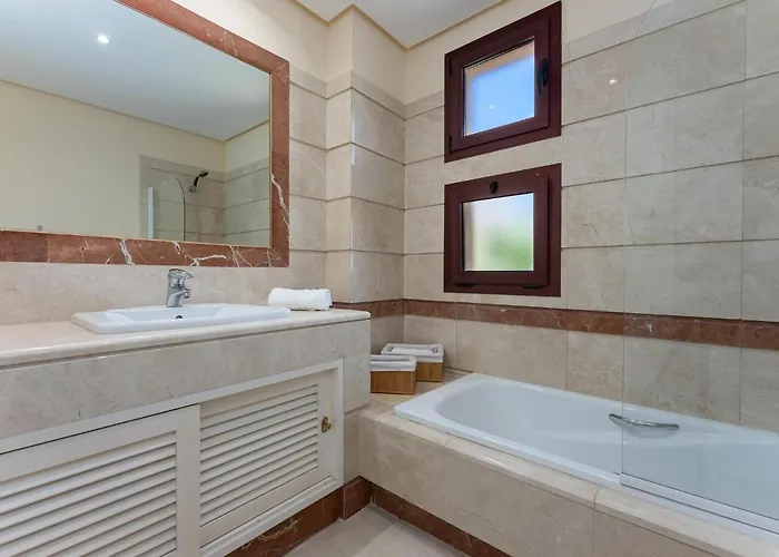 Duplex Penthouse With The Sea Views, Luxury Urbanization 度假居 马尔韦利亚