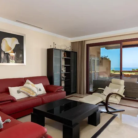 Будинок відпочинку Duplex Penthouse With The Sea Views, Luxury Urbanization Марбелья