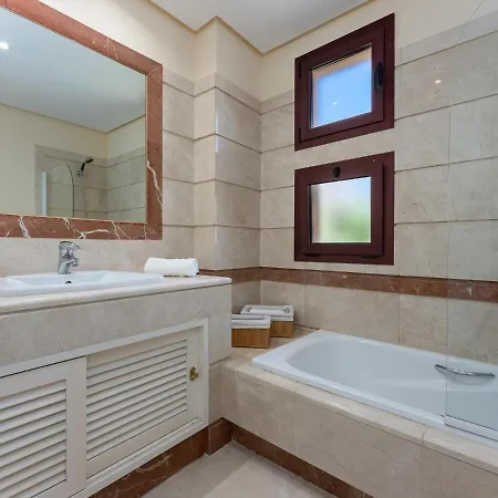 Duplex Penthouse With The Sea Views, Luxury Urbanization Vakantiehuis Marbella